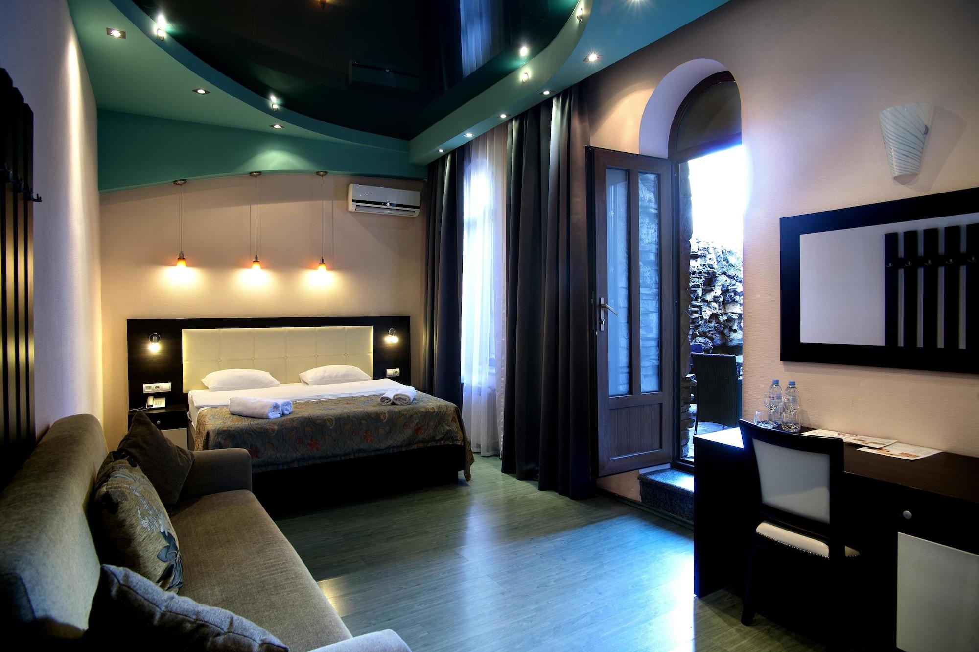 Coral Boutique Hotel Tbilisi ภายนอก รูปภาพ
