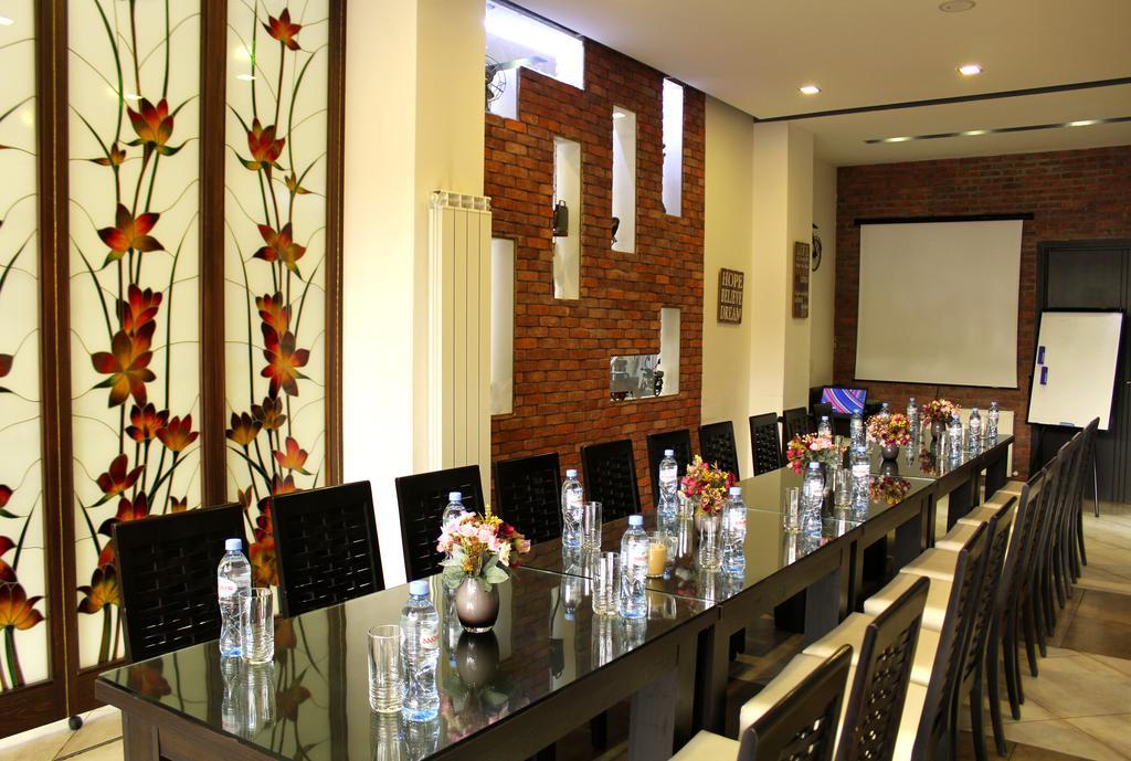 Coral Boutique Hotel Tbilisi ภายนอก รูปภาพ