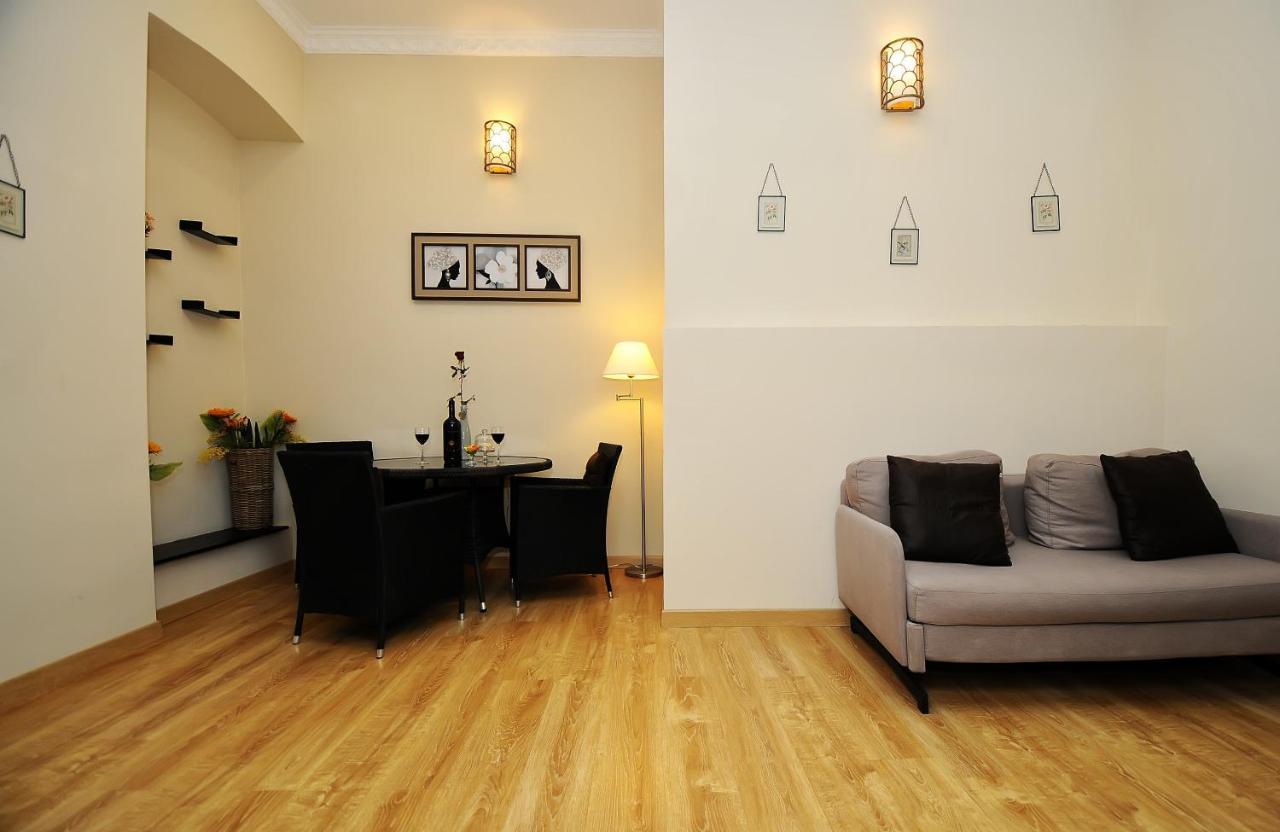 Coral Boutique Hotel Tbilisi ภายนอก รูปภาพ