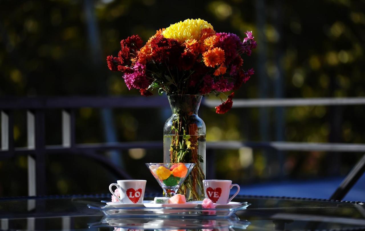 Coral Boutique Hotel Tbilisi ภายนอก รูปภาพ