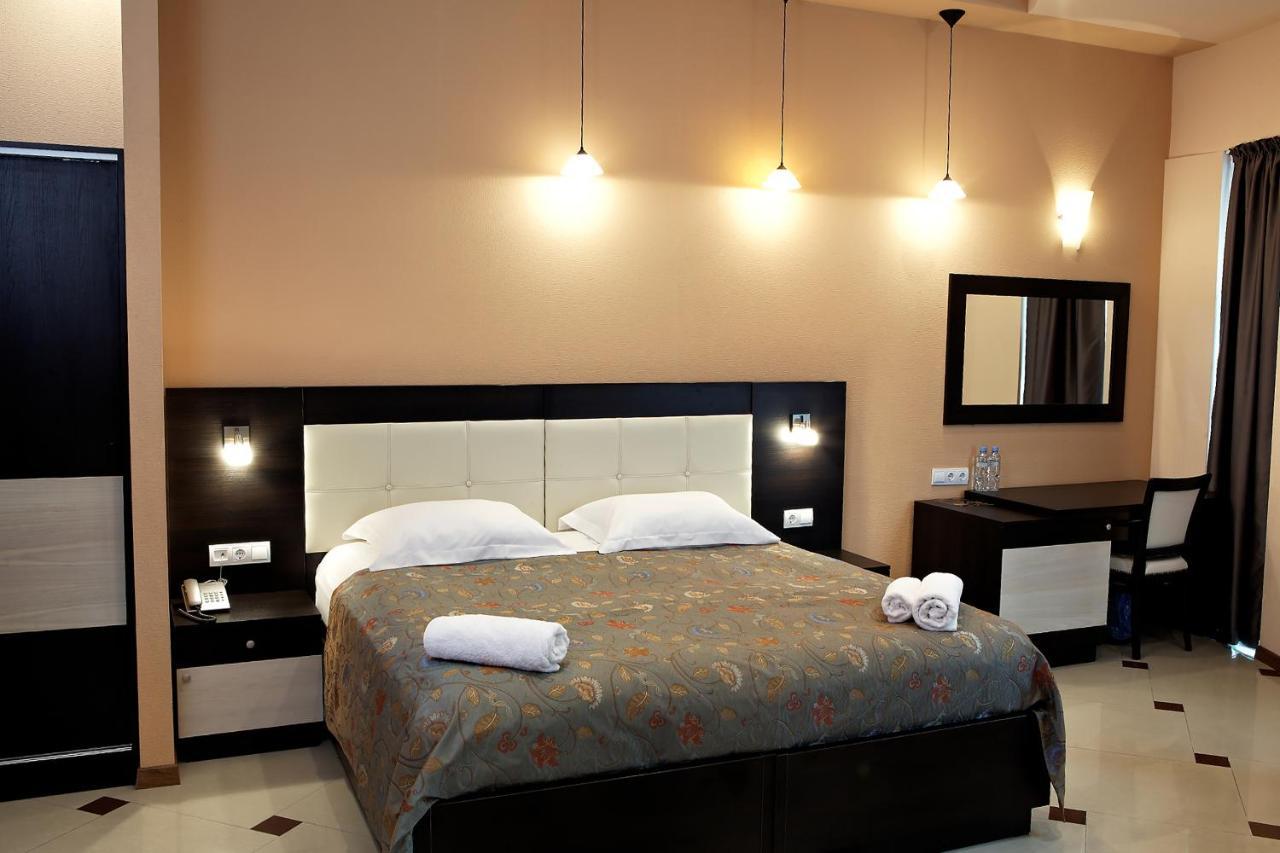 Coral Boutique Hotel Tbilisi ภายนอก รูปภาพ