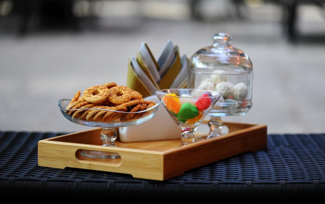 Coral Boutique Hotel Tbilisi ภายนอก รูปภาพ