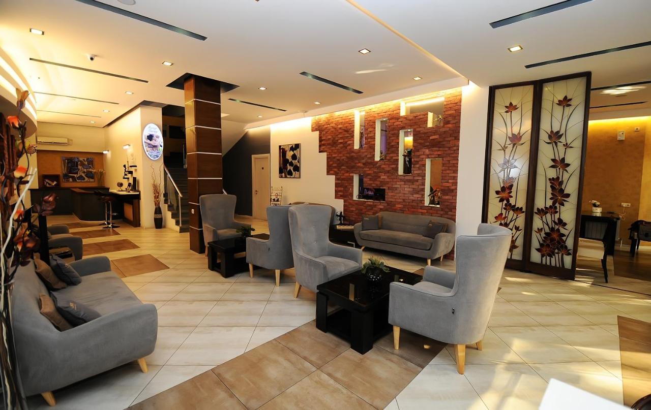 Coral Boutique Hotel Tbilisi ภายนอก รูปภาพ