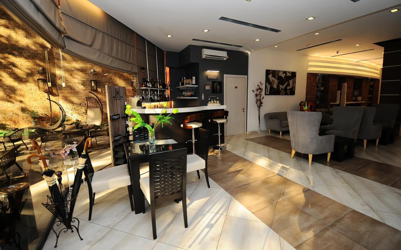 Coral Boutique Hotel Tbilisi ภายนอก รูปภาพ